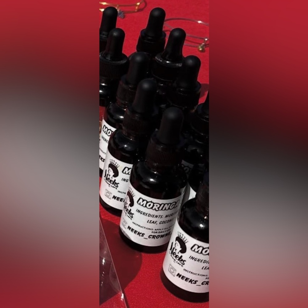 Moringa Oil infused with Coconut Oil Hand Crafted - Picture 4 of 4